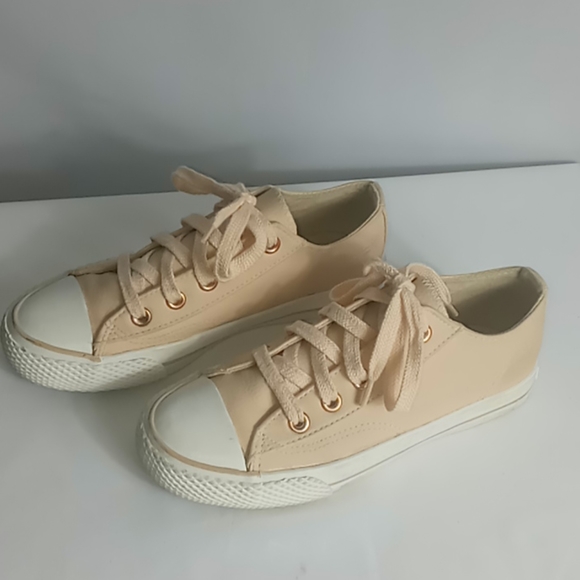 Womens airwalks shoes size 5.5 - Picture 3 of 5